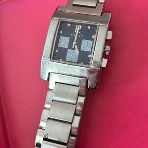 Gucci Stainelss Steel Silver & Blue Men’s Chronograph Watch 30 meter waterproof